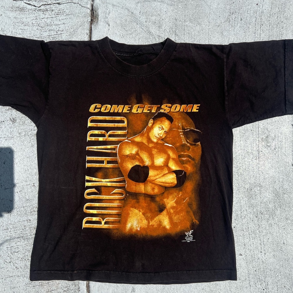 Vintage wwe wwf the rock shirt